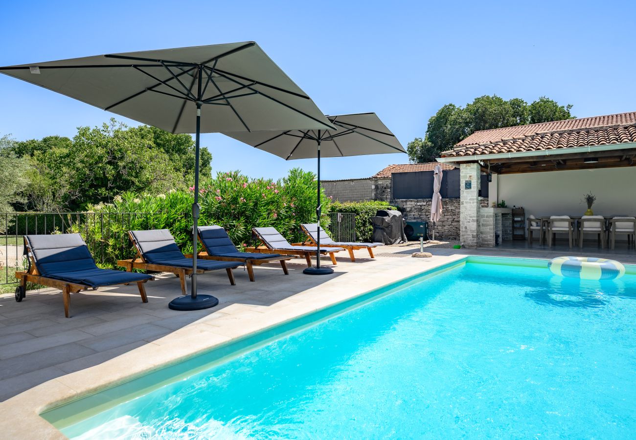 Villa in Orbani - Villa Veromi with heated pool in Istria Villa in Orbani - Villa Veromi with heated pool in Istria