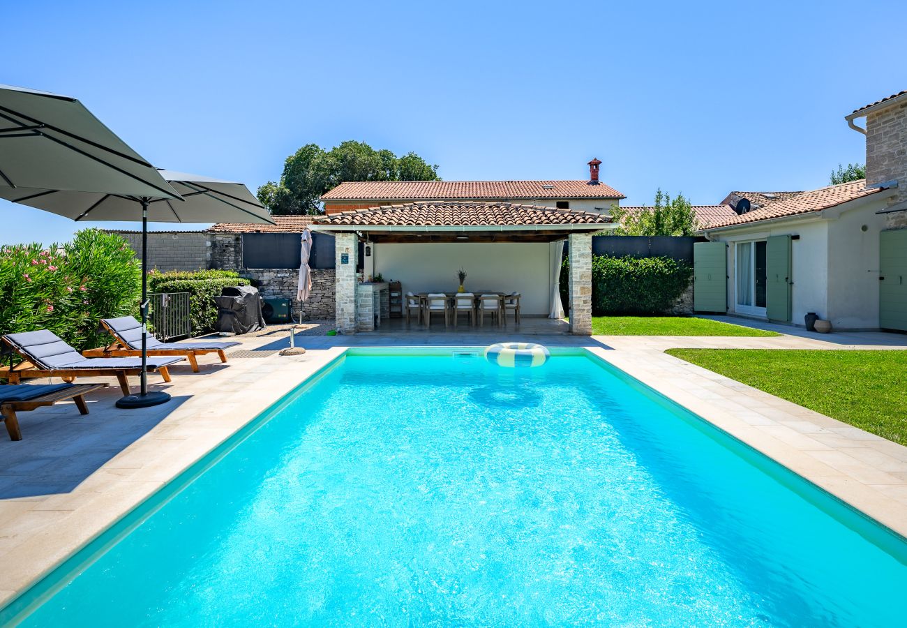 Villa in Orbani - Villa Veromi with heated pool in Istria Villa in Orbani - Villa Veromi with heated pool in Istria
