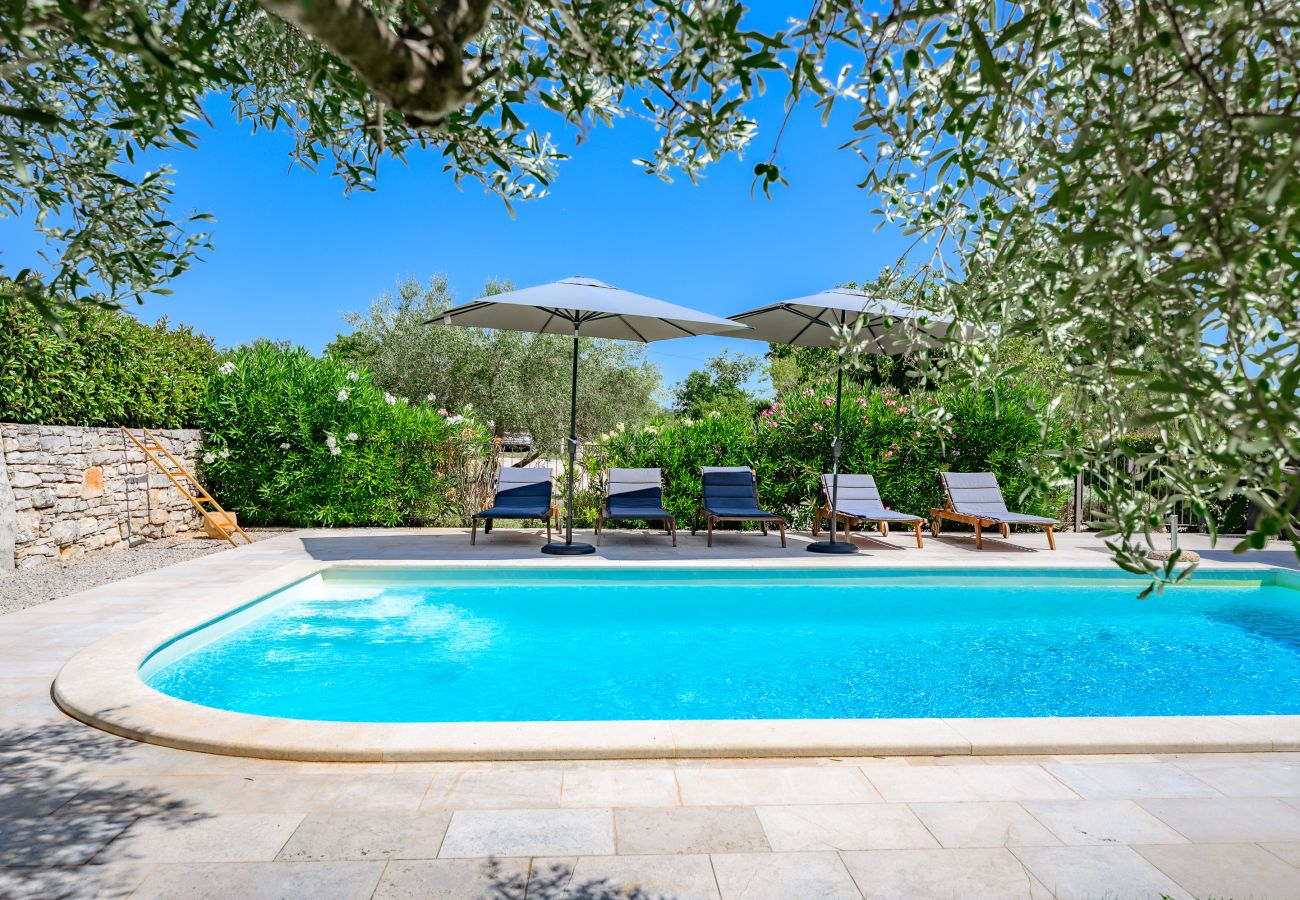 Villa in Orbani - Villa Veromi with heated pool in Istria Villa in Orbani - Villa Veromi with heated pool in Istria