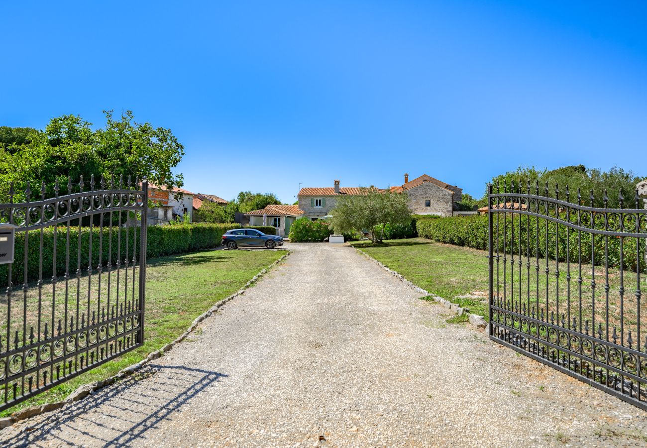 Villa in Orbani - Villa Veromi with heated pool in Istria Villa in Orbani - Villa Veromi with heated pool in Istria
