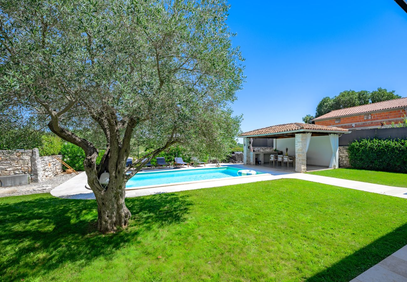Villa in Orbani - Villa Veromi with heated pool in Istria Villa in Orbani - Villa Veromi with heated pool in Istria