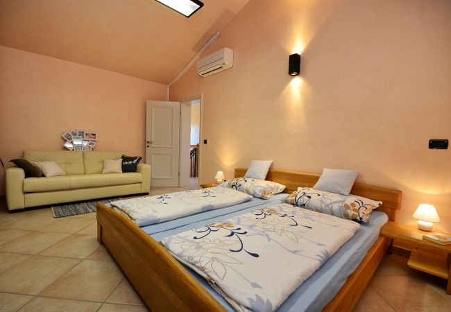 Villa a Rogovici - Villa Bianca with pool in Istria, Rogovici Villa a Rogovici - Villa Bianca with pool in Istria, Rogovici