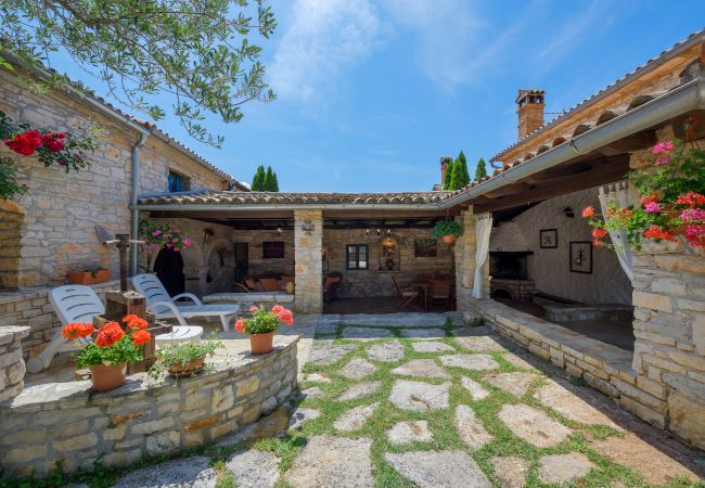 Villa a Radici - Casa Biguli Villa a Radici - Casa Biguli