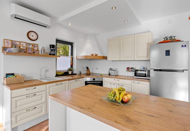 Villa a Pinezici - Villa Maddalena with private pool in Tinjan, Istra Villa a Pinezici - Villa Maddalena with private pool in Tinjan, Istra