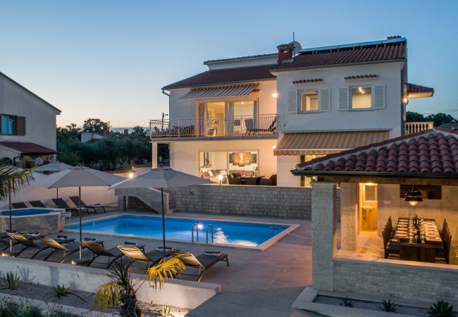 Villa a Buici - Villa Anela with pool in Porec