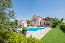 Casa a Policnik - Poolincluded Holiday Home Josipa