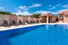 Casa a Perušic Benkovacki - Poolincluded Villa Lana