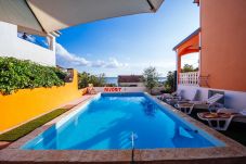 Casa a Maslenica - Poolincluded holiday house Favorit
