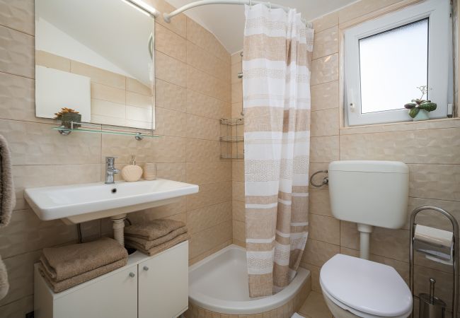 Appartamento a Vrvari - Charming Apartment Rose II Appartamento a Vrvari - Charming Apartment Rose II