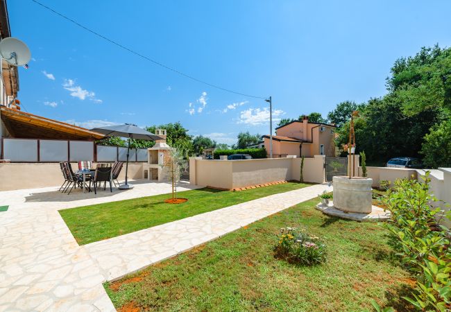 Casa a Cerjani - Casa Simona with pool in Kastelir, Istria Casa a Cerjani - Casa Simona with pool in Kastelir, Istria