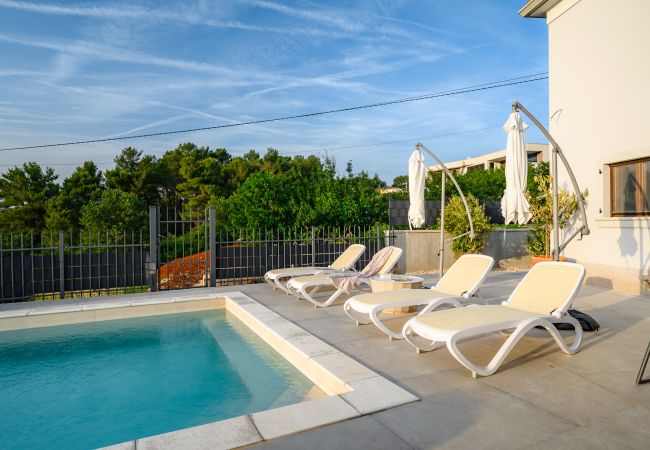 Villa a Porec - Luxury Villa Sofia with Pool and Garage In Poreč, Villa a Porec - Luxury Villa Sofia with Pool and Garage In Poreč,