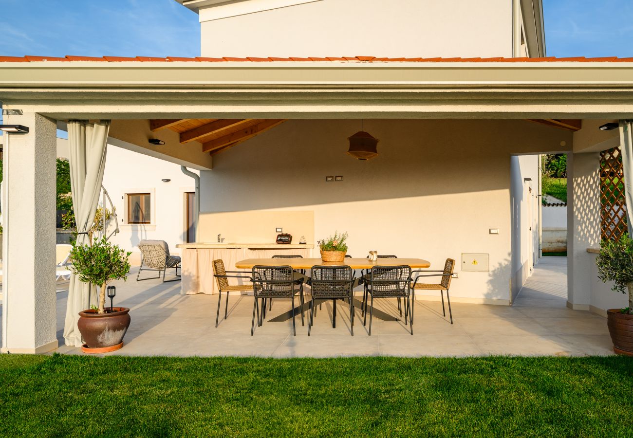 Villa a Porec - Luxury Villa Sofia with Pool and Garage In Poreč, Villa a Porec - Luxury Villa Sofia with Pool and Garage In Poreč,