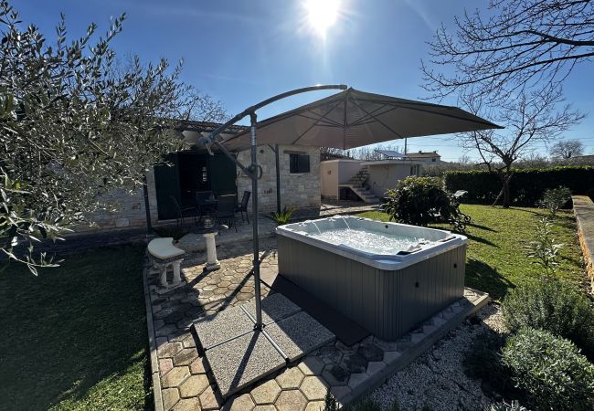 Casa a Cerjani - Casa Toni with Whirpool In Kastelir, Istria