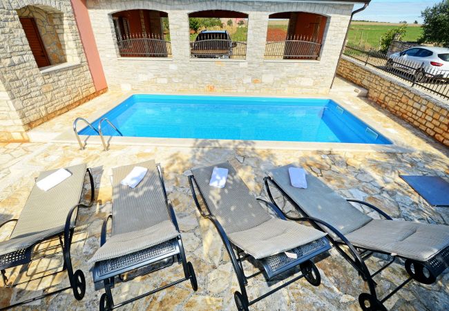 Villa in Rogovici - Villa Bianca with pool in Istria, Rogovici Villa in Rogovici - Villa Bianca with pool in Istria, Rogovici