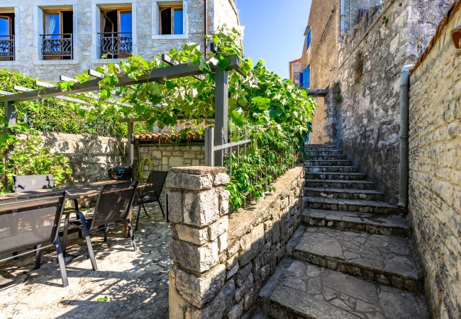 Villa in Vrsar - Villa Carla- Istrian Stone Villa with Sea View Villa in Vrsar - Villa Carla- Istrian Stone Villa with Sea View