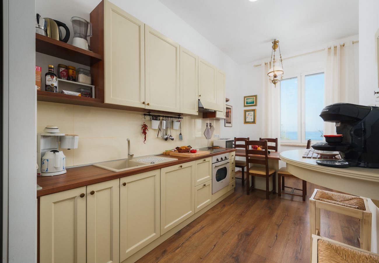 Apartment in Porec - Deluxe Apartment Nina by the sea in Porec, Istria Apartment in Porec - Deluxe Apartment Nina by the sea in Porec, Istria