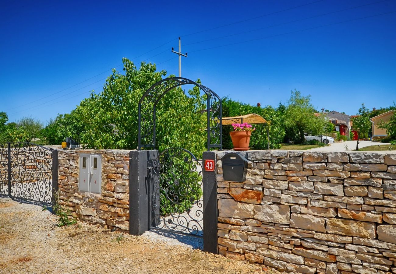 Villa in Pinezici - Design Villa Benka with heated pool in Istria Villa in Pinezici - Design Villa Benka with heated pool in Istria