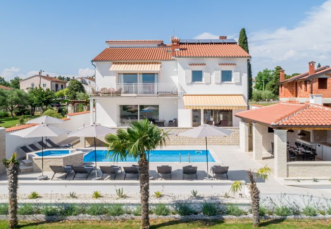 Villa in Buici - Villa Anela with pool in Porec Villa in Buici - Villa Anela with pool in Porec