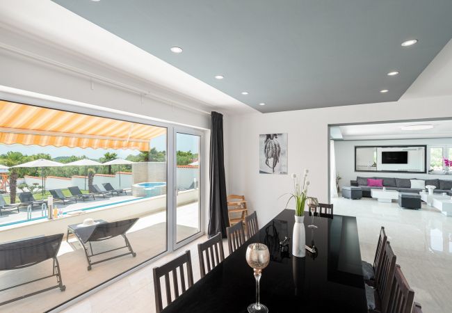 Villa in Buici - Villa Anela with pool in Porec Villa in Buici - Villa Anela with pool in Porec