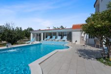 Villa in Neoric - Poolincluded - Spa & Sport Villa Neoric