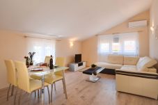 Apartment in Porec - Apartman Hope Maj 4