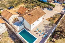 House in Škabrnja - Poolincluded Holiday Home Barba