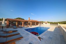 House in Lisicic - Poolincluded Villa Hilltop Heaven