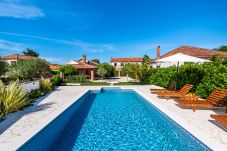 House in Debeljak - Poolincluded Villa Dalmatia