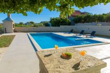 House in Lišane Ostrovicke - Poolincluded Holiday Home Maslina