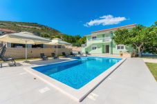 House in Lišane Ostrovicke - Poolincluded Holiday Home Maslina