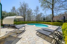 Vila Elaya, pool and garden