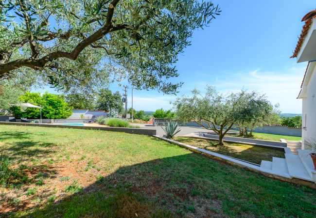 Peaceful Villa with Pool Peaceful Villa with Pool