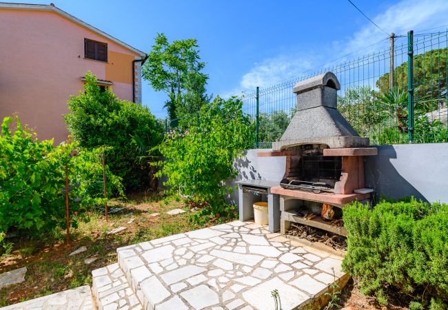 Greeny Villa Elisa near Villa Kastelir Greeny Villa Elisa near Villa Kastelir