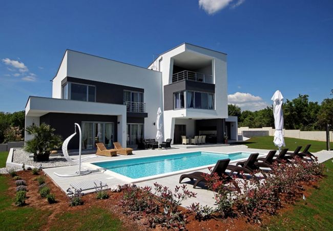 Luxury villa Windrose with pool in Istria