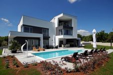 Luxury villa Windrose with pool in Istria
