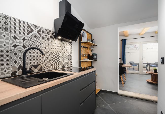 Apartment in Porec - Apartment Urban Black Apartment in Porec - Apartment Urban Black