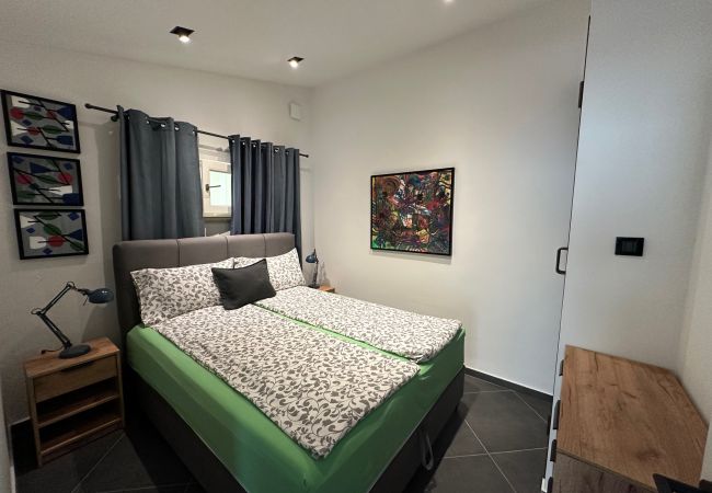 Apartment in Porec - Apartment Urban Black Apartment in Porec - Apartment Urban Black