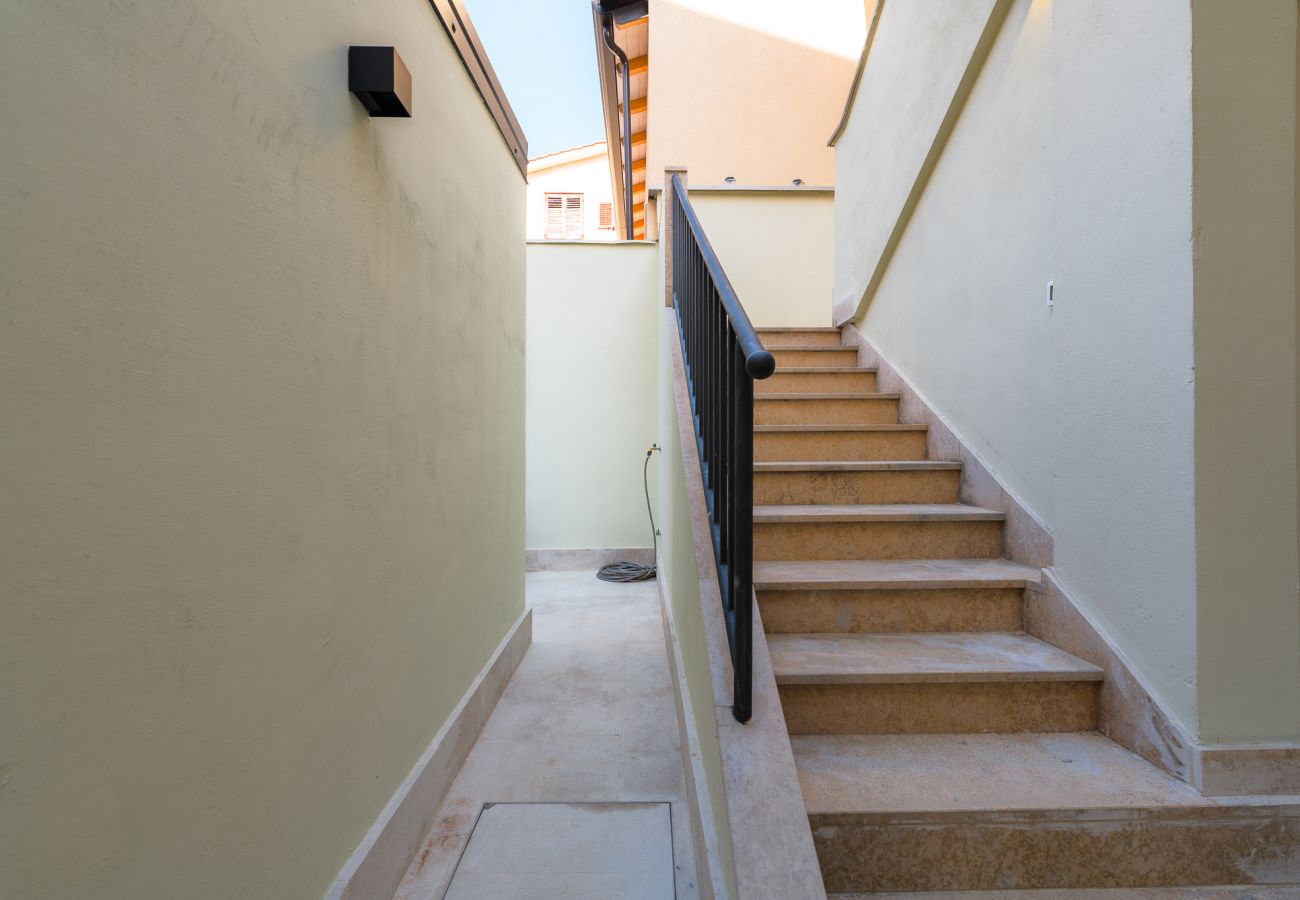 Apartment in Porec - Apartment Urban Black Apartment in Porec - Apartment Urban Black