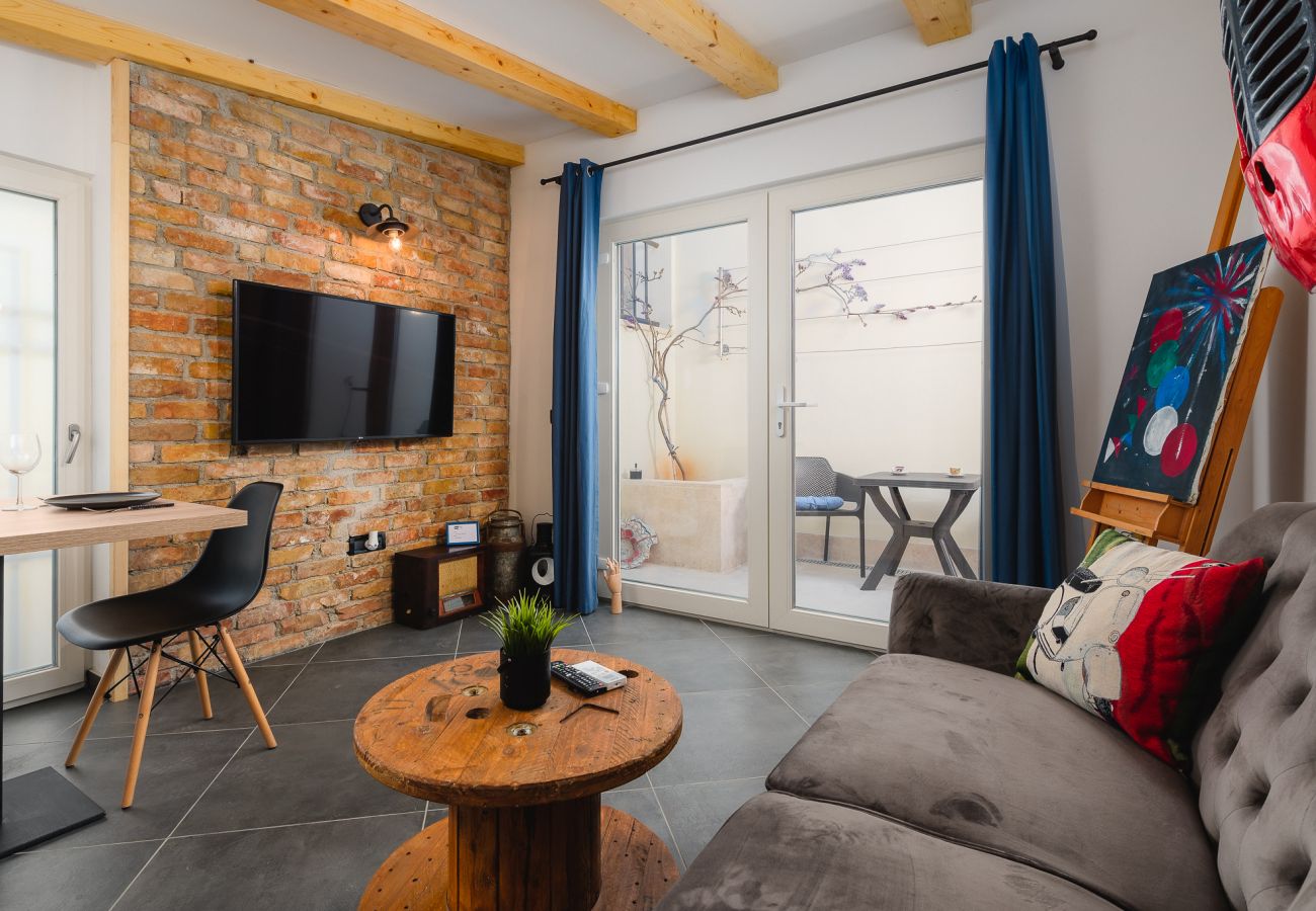 Apartment in Porec - Apartment Urban Black Apartment in Porec - Apartment Urban Black