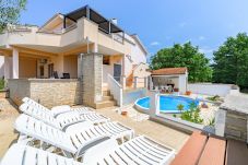Apartment in Stranici kod Nove Vasi - Apartment Panous 1
