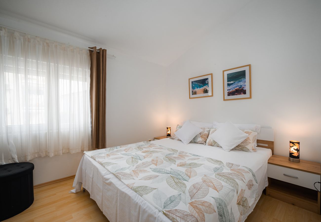 Apartment in Vrvari - Charming Apartment Rose II Apartment in Vrvari - Charming Apartment Rose II