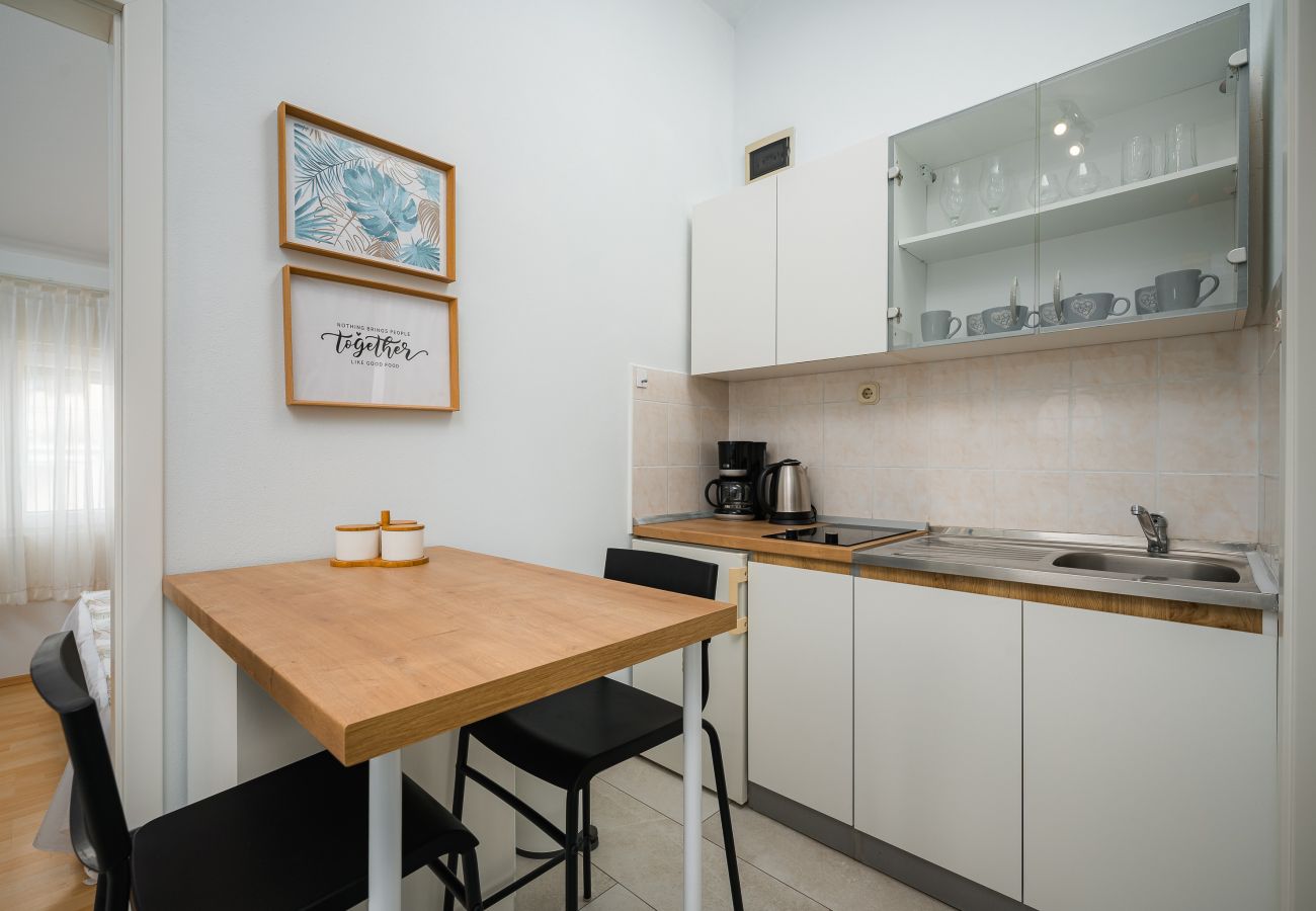 Apartment in Vrvari - Charming Apartment Rose II Apartment in Vrvari - Charming Apartment Rose II