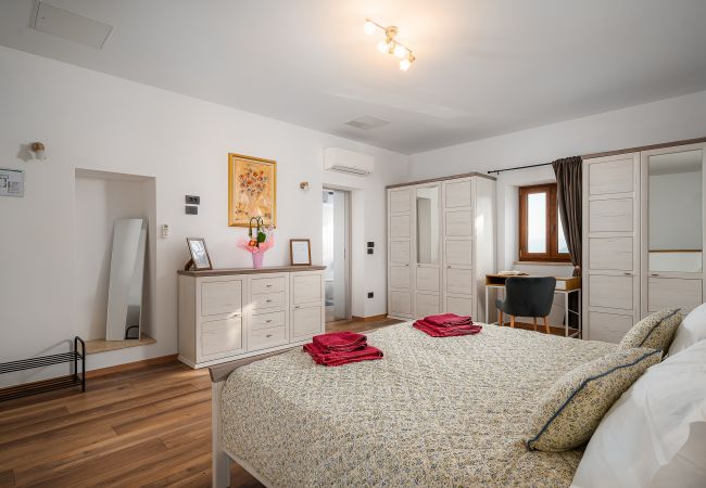 House in Grožnjan - Casa Piccola Leona with pool in Groznjan House in Grožnjan - Casa Piccola Leona with pool in Groznjan