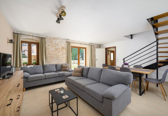 House in Cerjani - Casa Simona with pool in Kastelir, Istria House in Cerjani - Casa Simona with pool in Kastelir, Istria