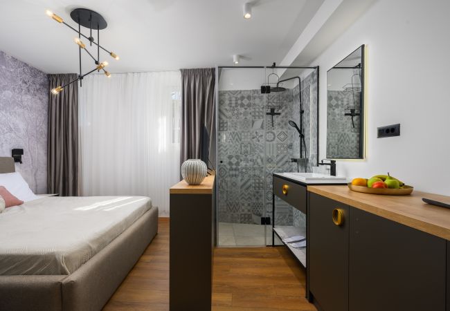 Rent by room in Porec - Exclusive Rooms Porto I Rent by room in Porec - Exclusive Rooms Porto I