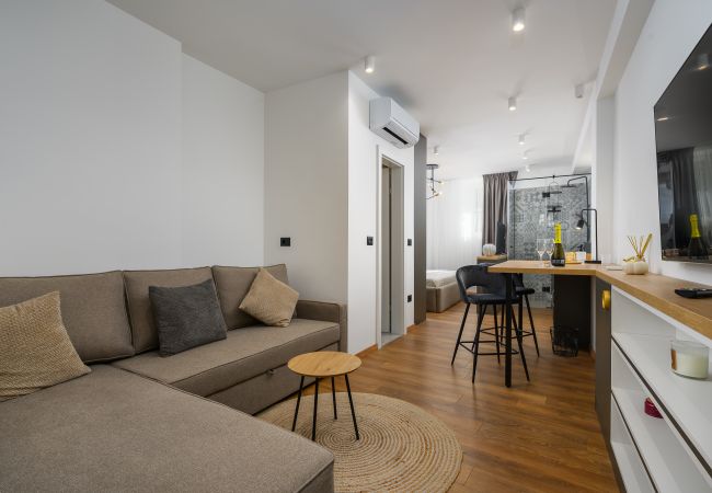 Rent by room in Porec - Exclusive Rooms Porto I Rent by room in Porec - Exclusive Rooms Porto I