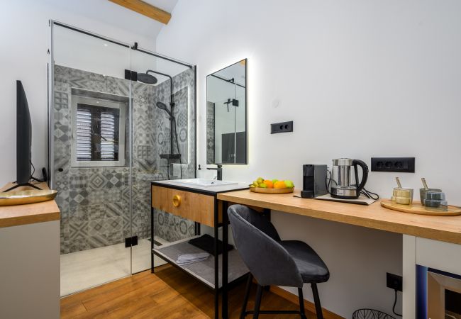Rent by room in Porec - Exclusive Rooms Porto III Rent by room in Porec - Exclusive Rooms Porto III