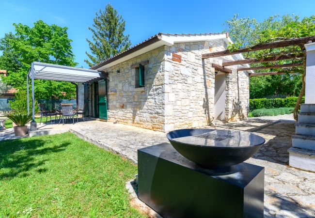 House in Cerjani - Casa Toni with Whirpool In Kastelir, Istria House in Cerjani - Casa Toni with Whirpool In Kastelir, Istria