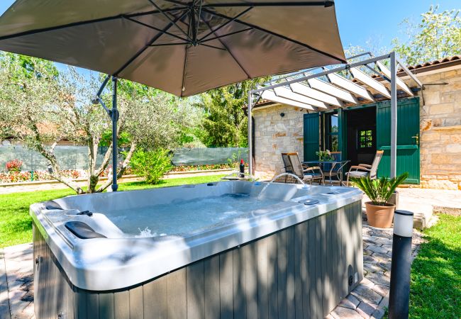 House in Cerjani - Casa Toni with Whirpool In Kastelir, Istria House in Cerjani - Casa Toni with Whirpool In Kastelir, Istria