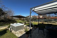 House in Cerjani - Casa Toni with Whirpool In Kastelir, Istria
